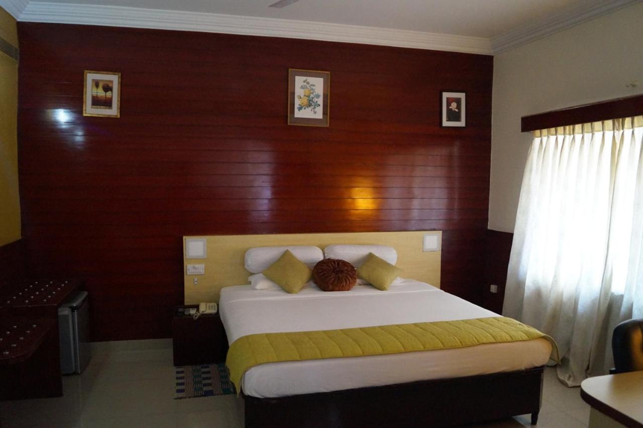 Hotel Badami Court Exterior photo