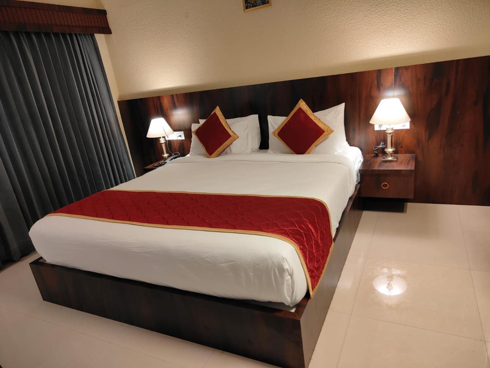 Hotel Badami Court Exterior photo