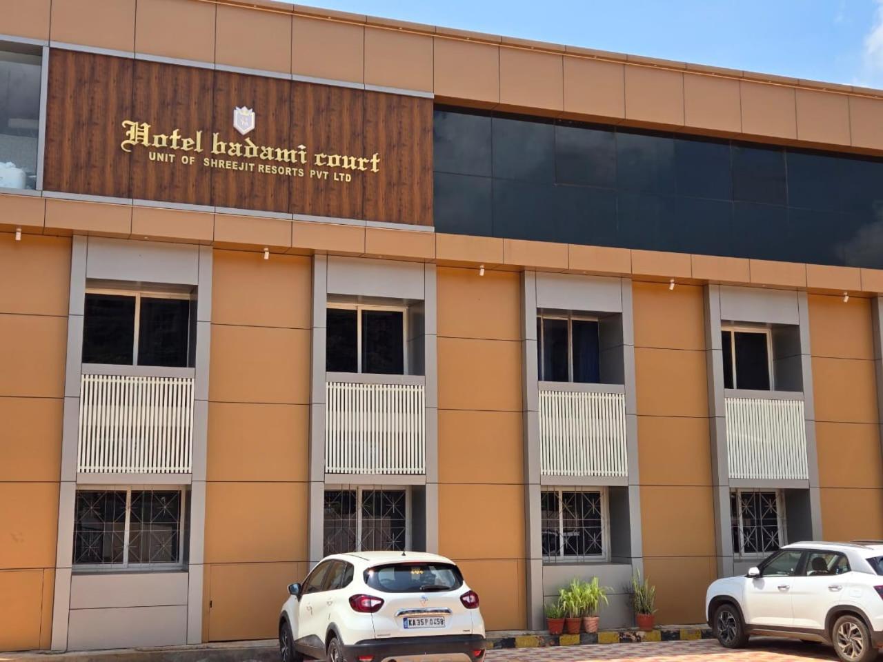 Hotel Badami Court Exterior photo