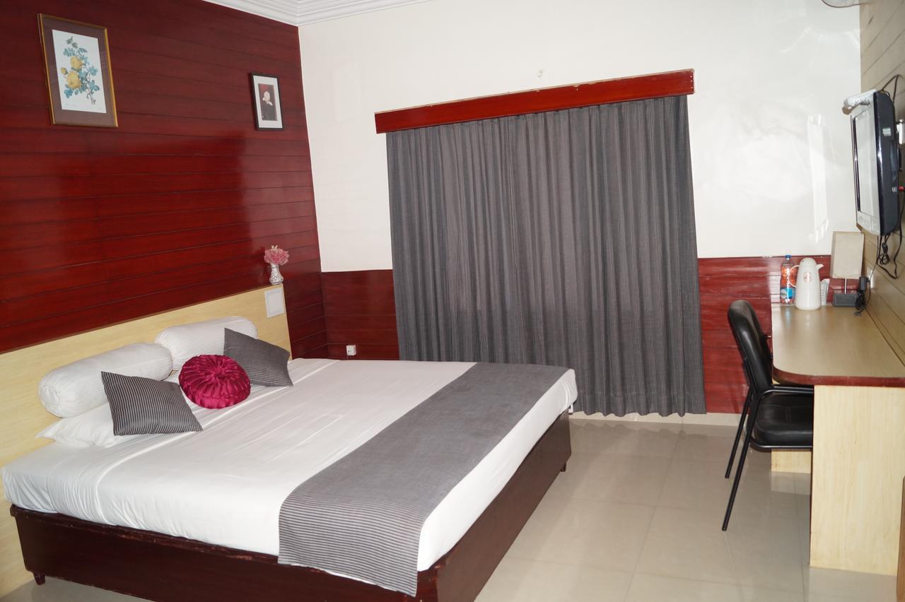 Hotel Badami Court Exterior photo