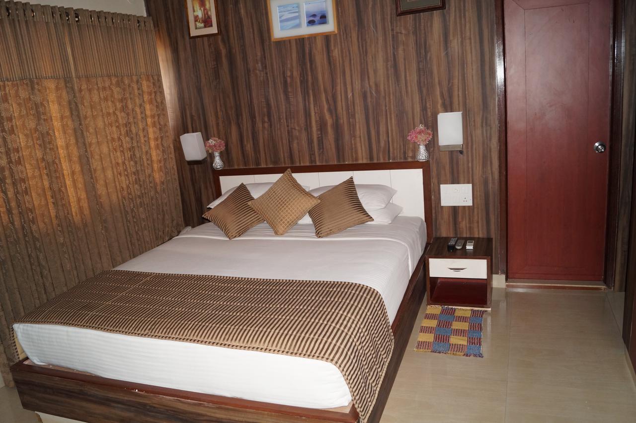 Hotel Badami Court Exterior photo